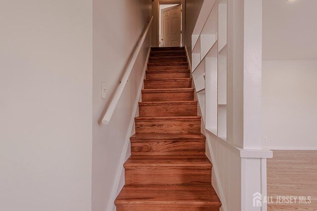 253 9th Street A, Sayreville, NJ 08879