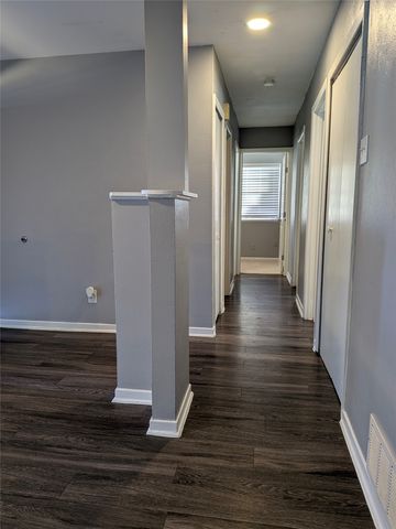 610 Northside Avenue, Lewisville, TX 75057