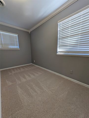 610 Northside Avenue, Lewisville, TX 75057