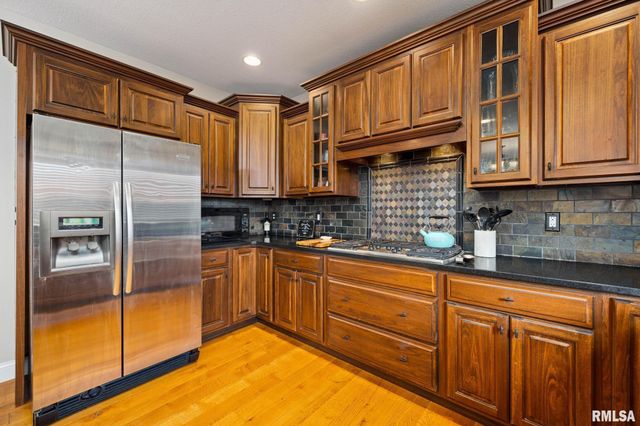 2922 W WESSEX Drive, Peoria, IL 61615