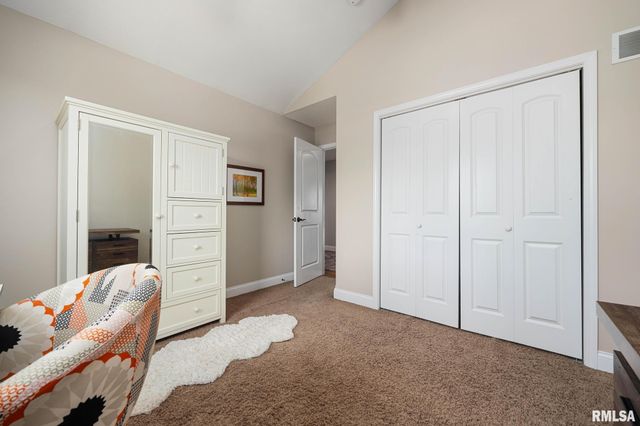 2922 W WESSEX Drive, Peoria, IL 61615