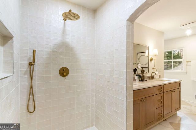 4956 Mountclaire Road, Stone Mountain, GA 30087