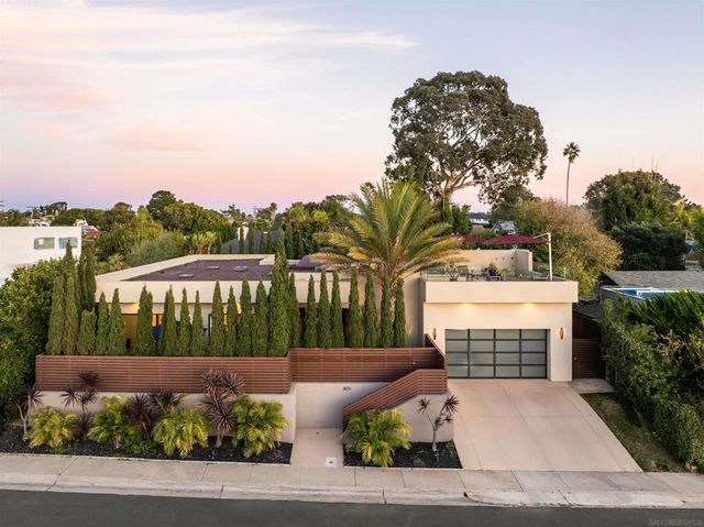 8751 Glenwick Ln, La Jolla, CA 92037