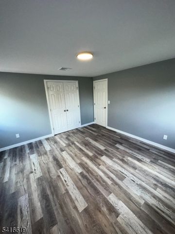 80 Koster St, Wallington Boro, NJ 07057