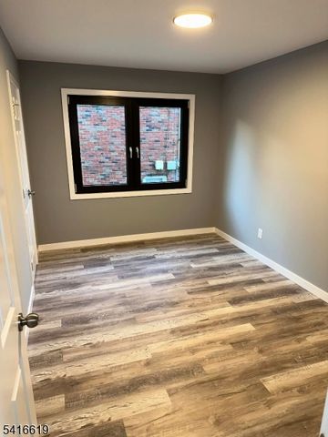 80 Koster St, Wallington Boro, NJ 07057