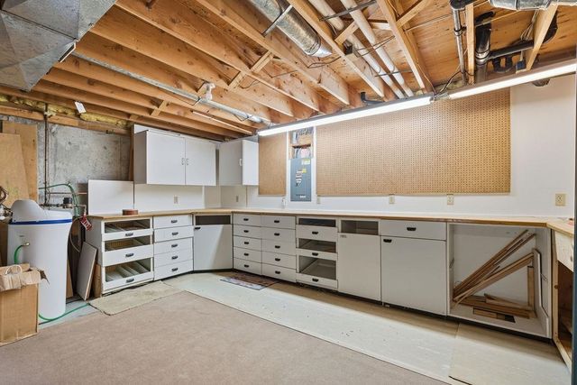 8722 E Boardwalk Ln, Spokane, WA 99212