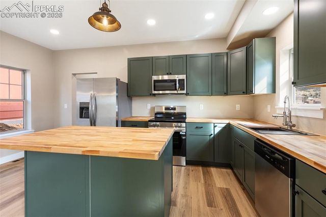 201 W Womack Avenue, Cripple Creek, CO 80813