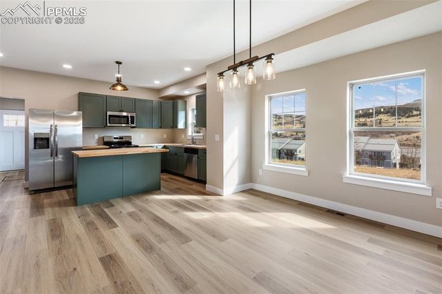 201 W Womack Avenue, Cripple Creek, CO 80813