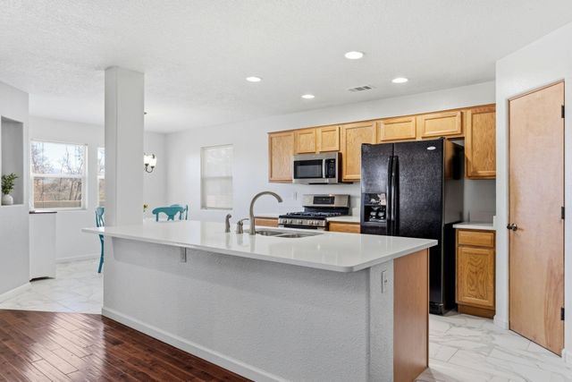 10040 Vista Cantera Lane NW, Albuquerque, NM 87114