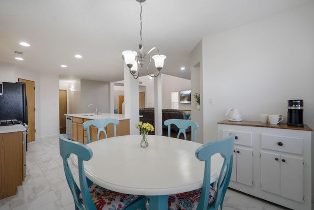 10040 Vista Cantera Lane NW, Albuquerque, NM 87114