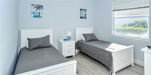 9402 GLEN ABBEY LANE, Sarasota, FL 34238