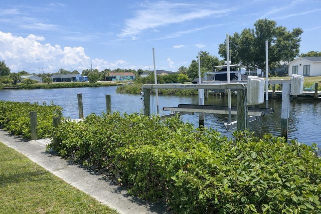 18146 AVONSDALE CIRCLE, Port Charlotte, FL 33948