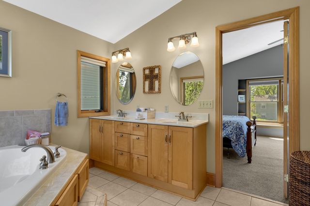 2183 Radatz Avenue, Maplewood, MN 55109