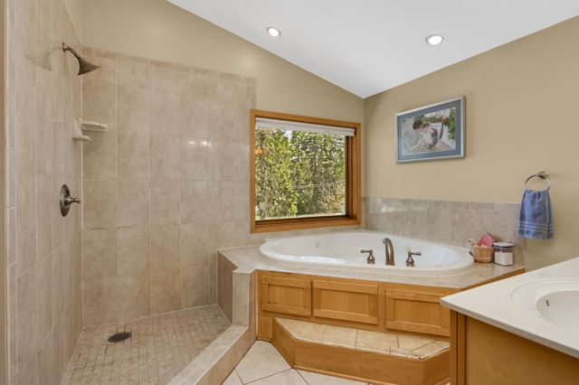 2183 Radatz Avenue, Maplewood, MN 55109