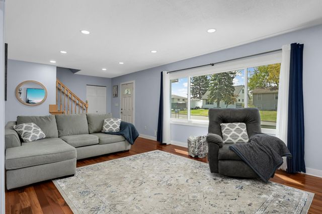 2183 Radatz Avenue, Maplewood, MN 55109