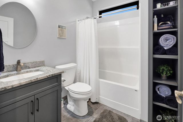 8802 Line Road, Lynden, WA 98264