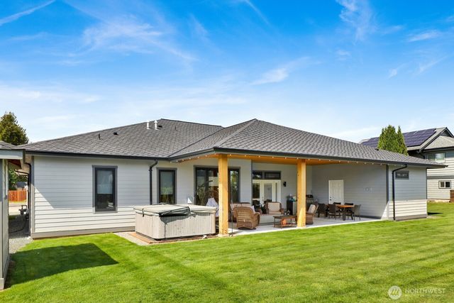8802 Line Road, Lynden, WA 98264