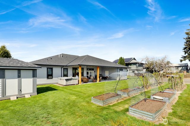 8802 Line Road, Lynden, WA 98264