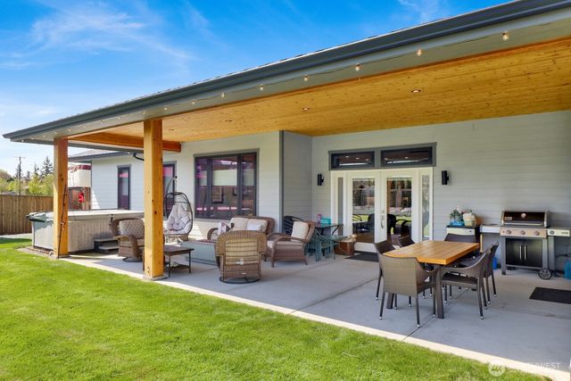 8802 Line Road, Lynden, WA 98264