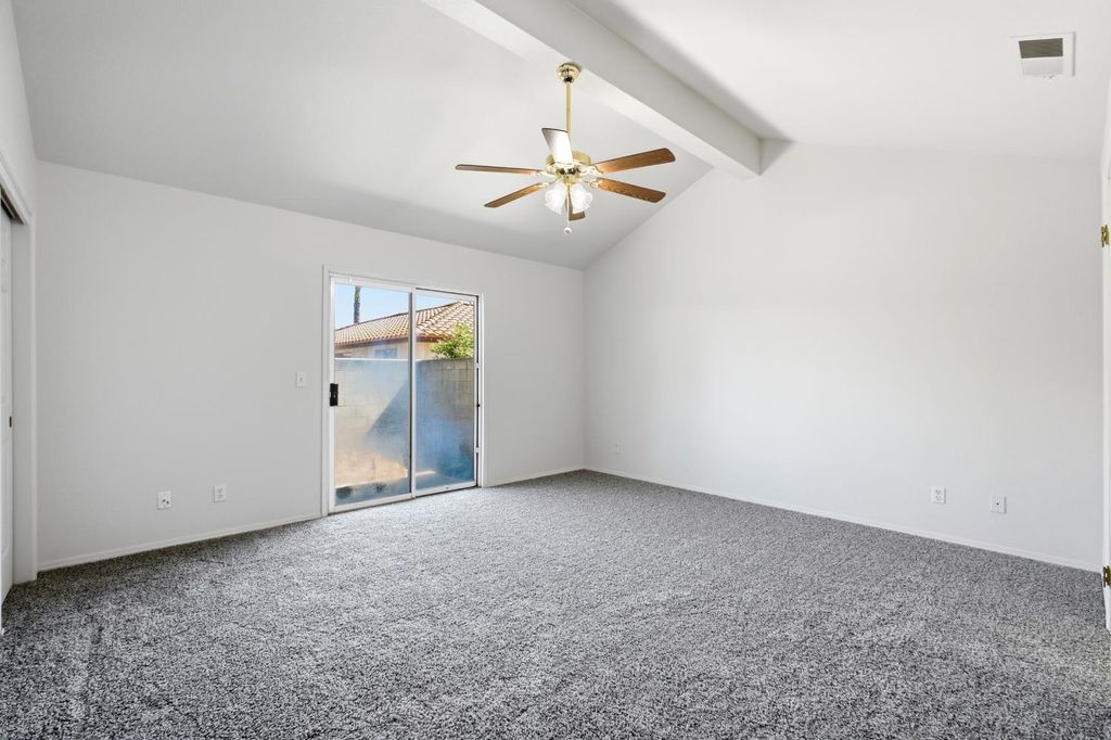 Image 13 of property listing at 88 Rosewood Circle, Madera, CA 93637