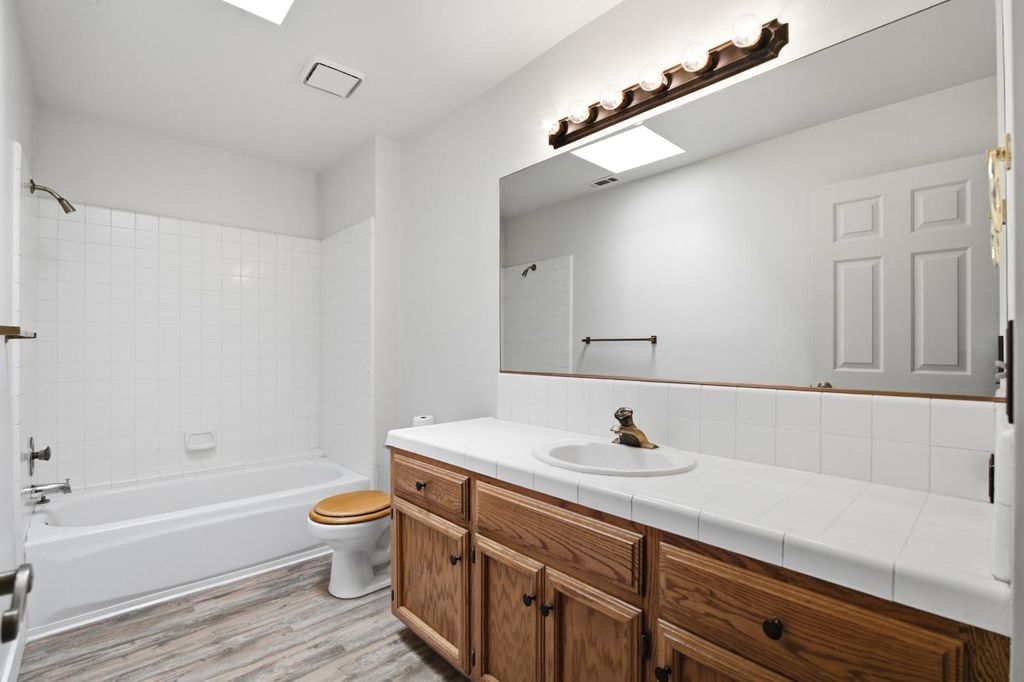 Image 19 of property listing at 88 Rosewood Circle, Madera, CA 93637