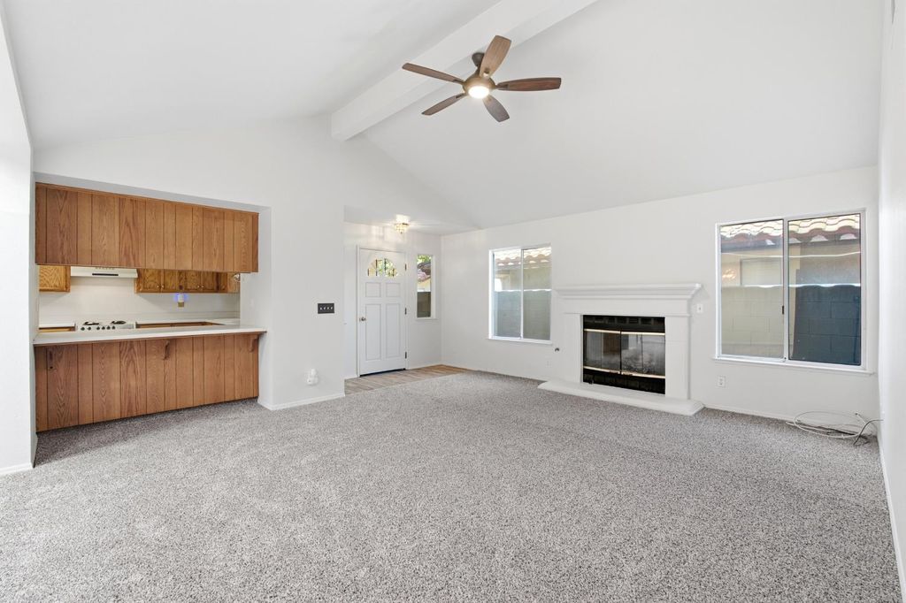 Image 3 of property listing at 88 Rosewood Circle, Madera, CA 93637