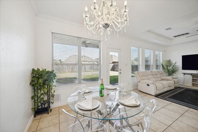 2933 Fox Ledge Court, Conroe, TX 77301