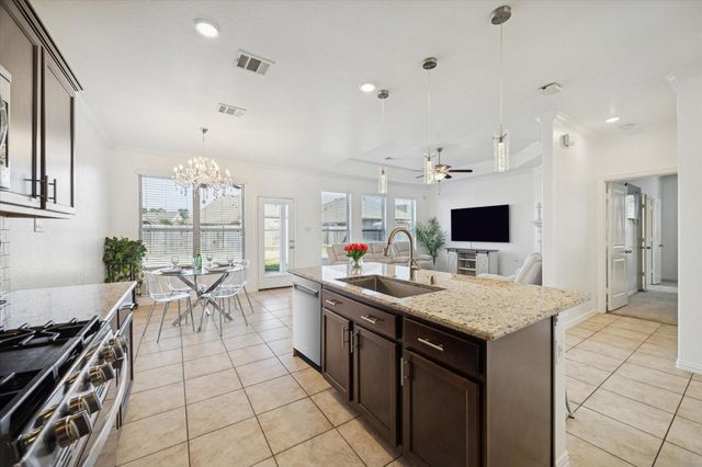 2933 Fox Ledge Court, Conroe, TX 77301