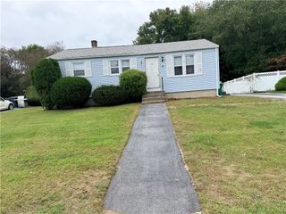 20 CRYSTAL Drive, Warwick, RI 02889