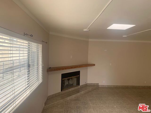 7304 Canby Avenue, Reseda (los Angeles), CA 91335