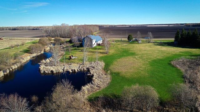 2866 12th Street NW, Baudette, MN 56623