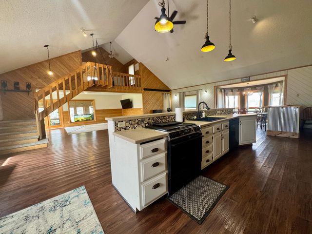 2866 12th Street NW, Baudette, MN 56623