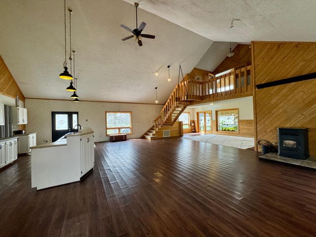 2866 12th Street NW, Baudette, MN 56623