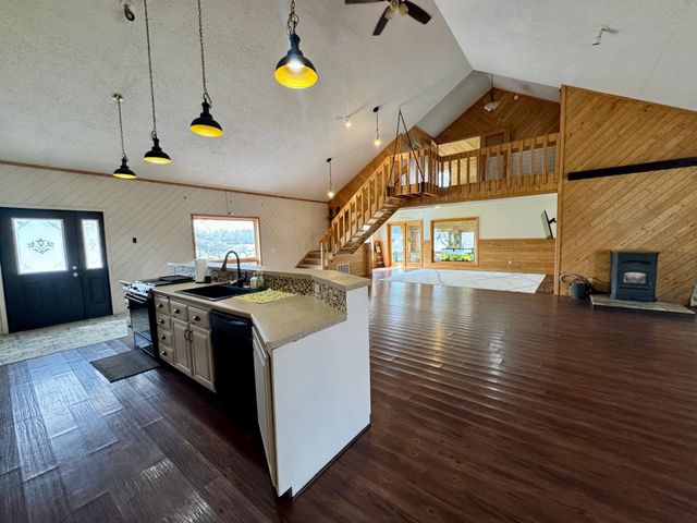 2866 12th Street NW, Baudette, MN 56623