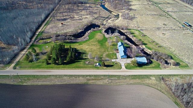2866 12th Street NW, Baudette, MN 56623