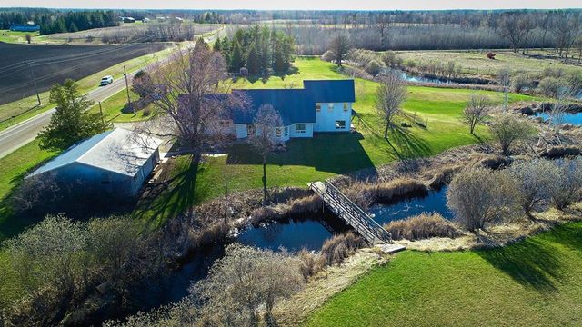 2866 12th Street NW, Baudette, MN 56623