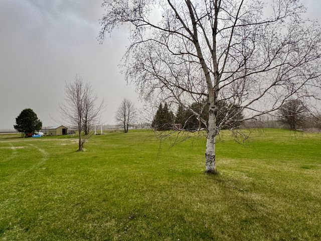 2866 12th Street NW, Baudette, MN 56623