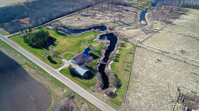2866 12th Street NW, Baudette, MN 56623