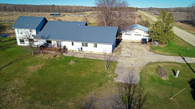 2866 12th Street NW, Baudette, MN 56623