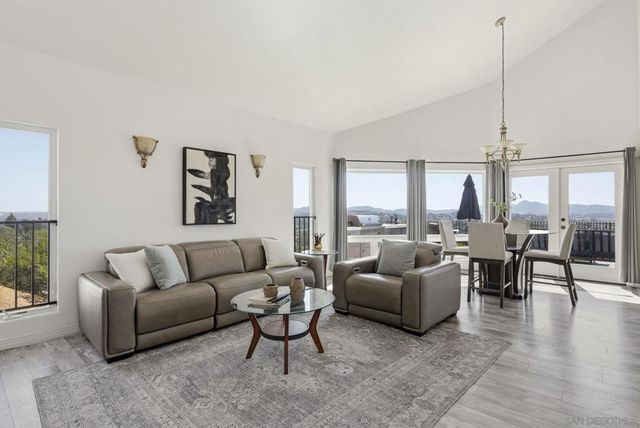 931 Sol Vista Glen, Escondido, CA 92025