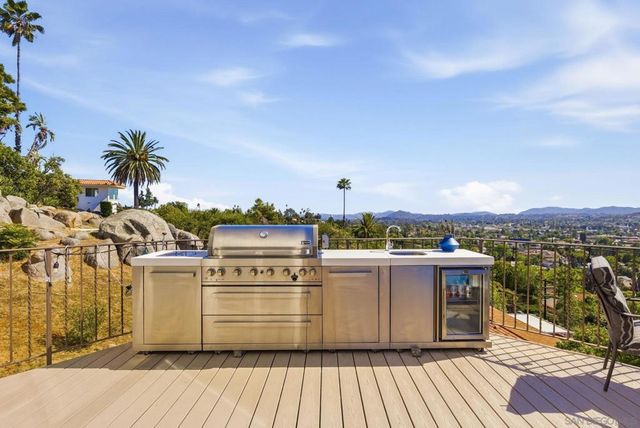 931 Sol Vista Glen, Escondido, CA 92025