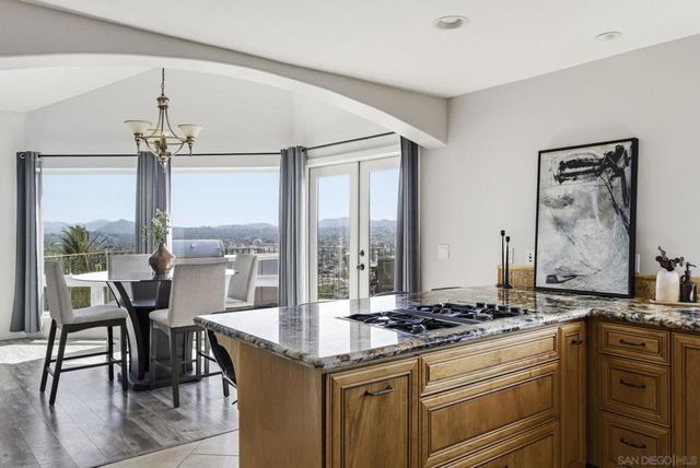 931 Sol Vista Glen, Escondido, CA 92025