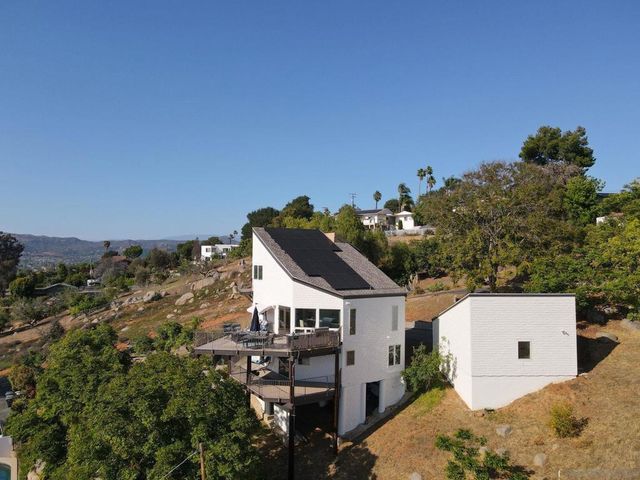 931 Sol Vista Glen, Escondido, CA 92025