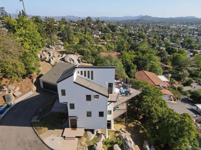 931 Sol Vista Glen, Escondido, CA 92025