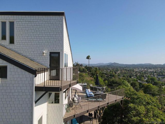931 Sol Vista Glen, Escondido, CA 92025