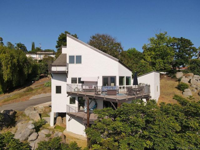 931 Sol Vista Glen, Escondido, CA 92025