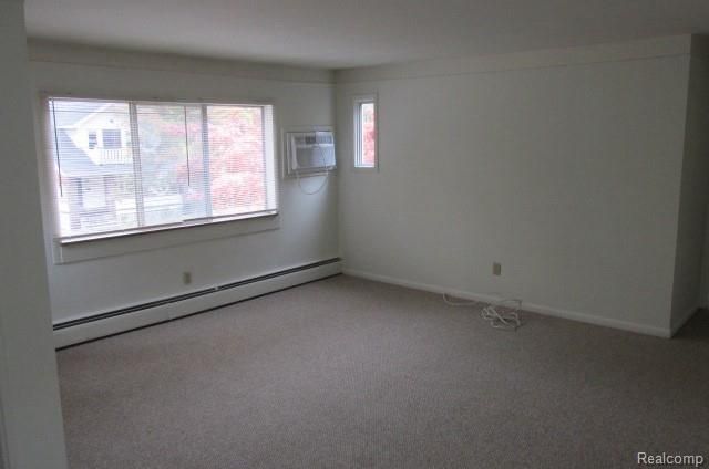 445 Breckenridge upper, Ferndale, MI 48220