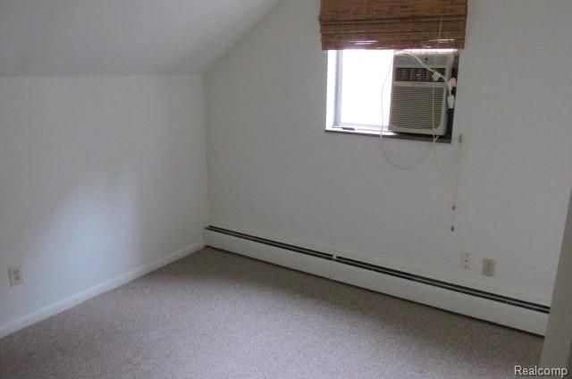 445 Breckenridge upper, Ferndale, MI 48220