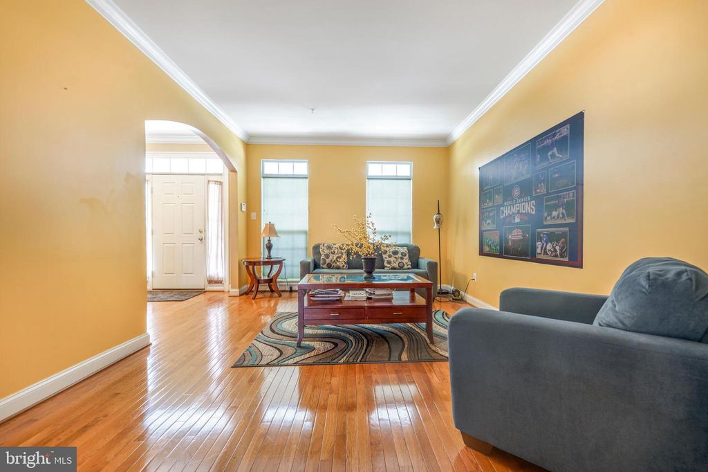 Image 10 of property listing at 23059 WINGED ELM DR, Clarksburg, MD 20871