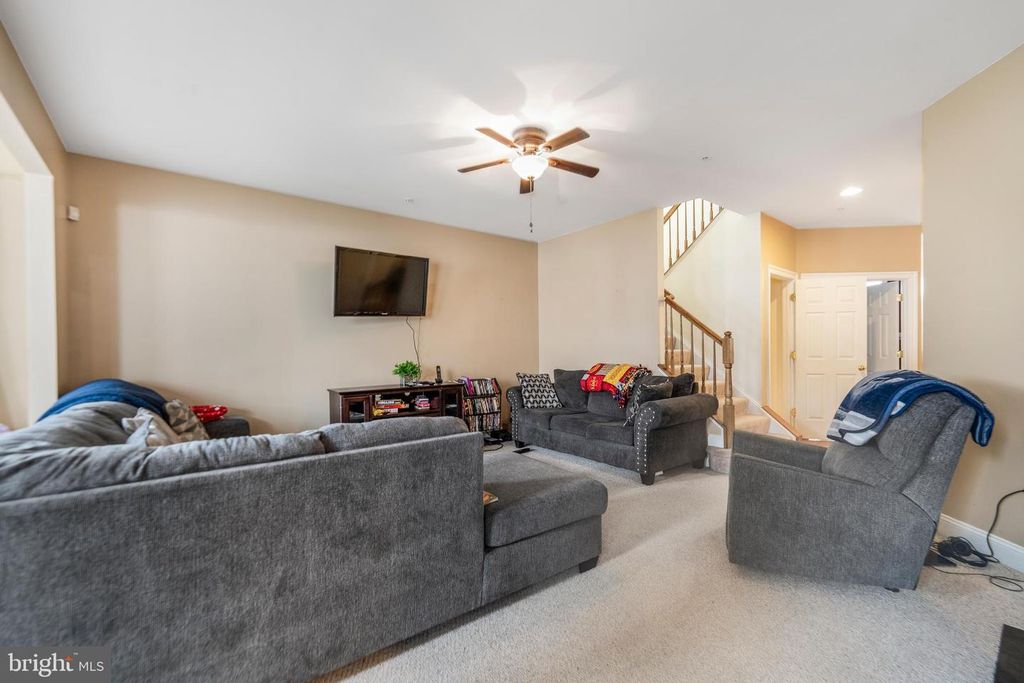 Image 28 of property listing at 23059 WINGED ELM DR, Clarksburg, MD 20871